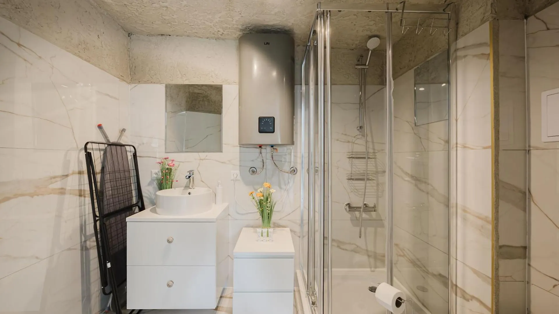 Grunwald Raszynska Bright Apartment By Bookinghost Poznań
