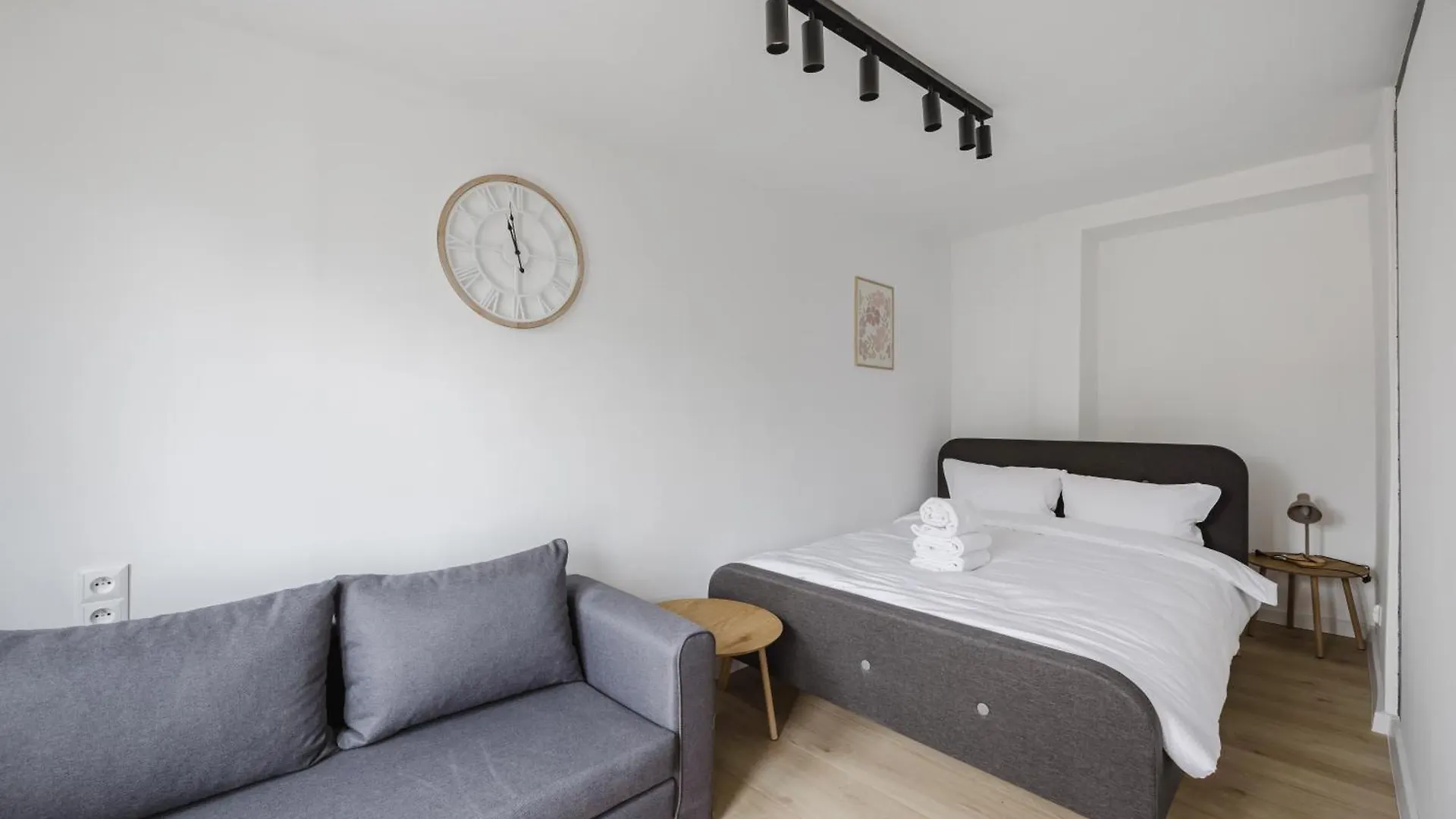 Grunwald Raszynska Bright Apartment By Bookinghost Poznań