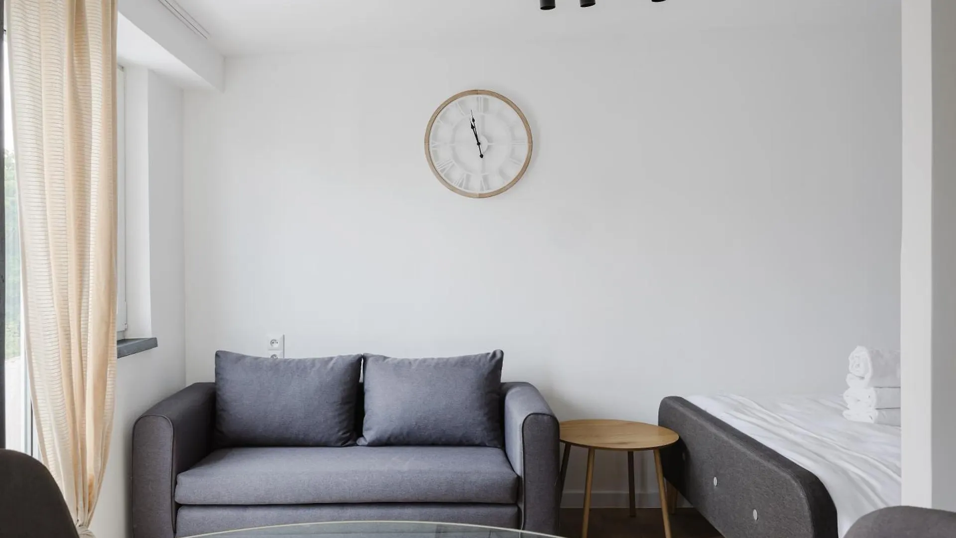 Grunwald Raszynska Bright Apartment By Bookinghost Poznań